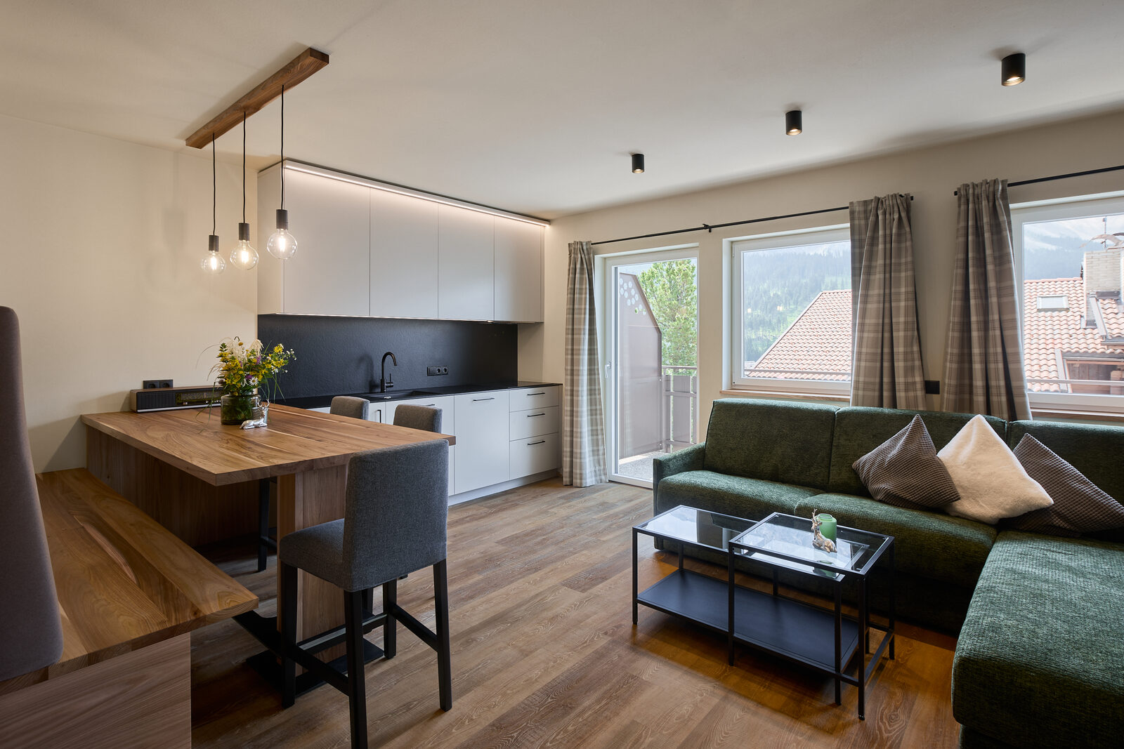 Ferienwohnung Regenbogen A – helle Wohnung mit Bergblick in Carezza, Südtirol